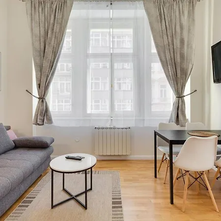New Luxury In The Centre With Netflix Apartman *