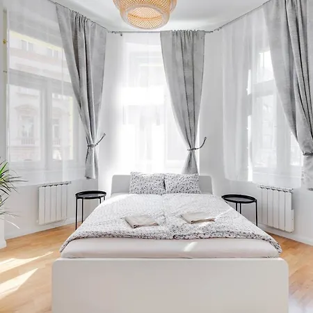 New Luxury In The Centre With Netflix Apartment Prague