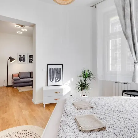 New Luxury In The Centre With Netflix Apartman
